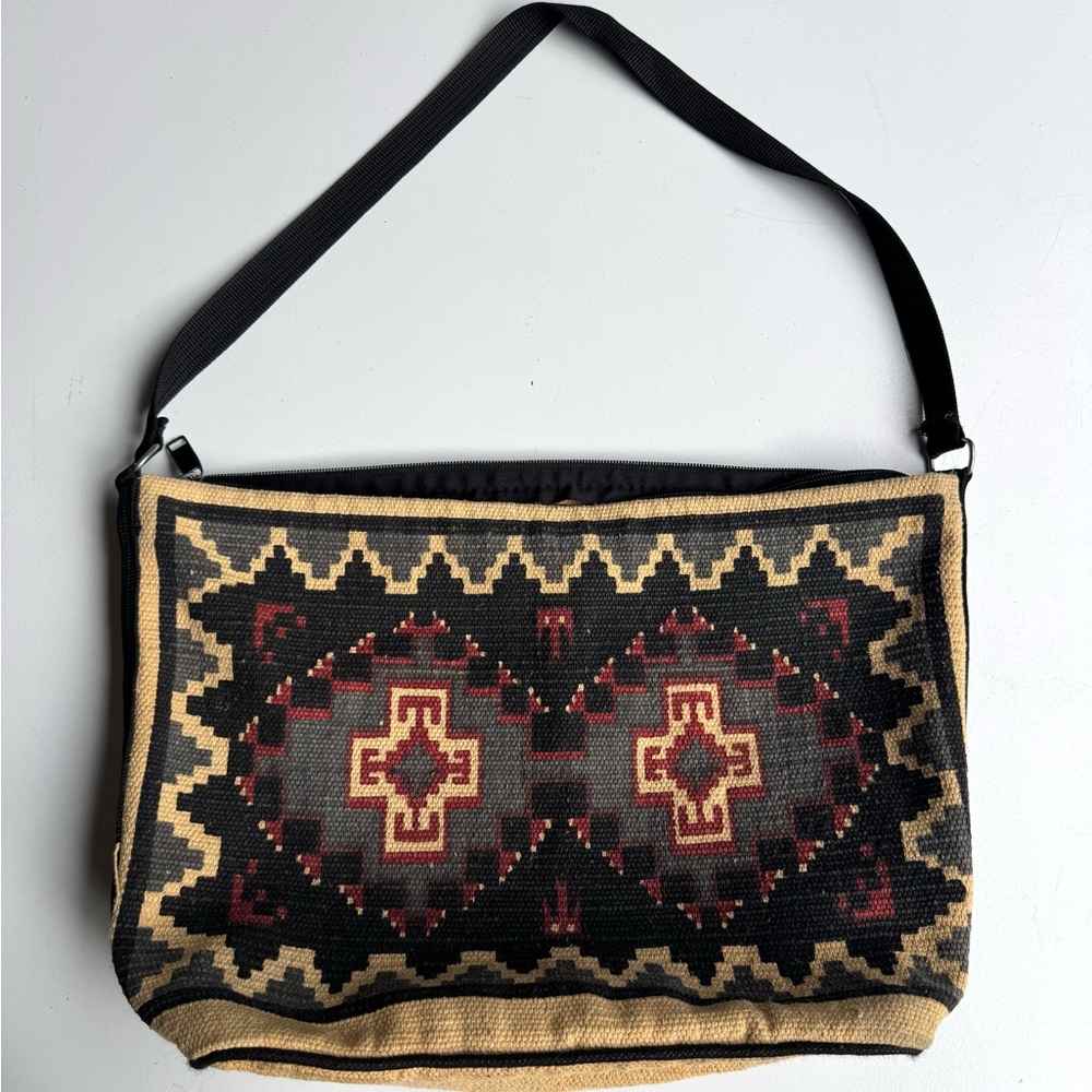 Geometric Vintage Patterned Black and Tan Shoulder Bag